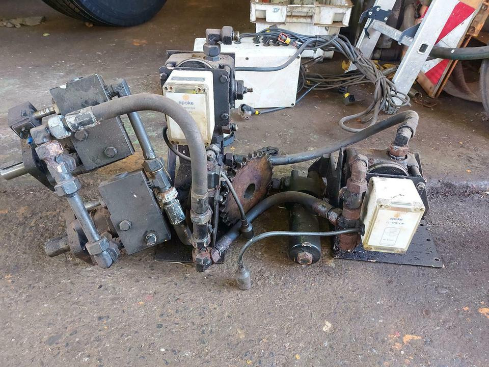 Epoke Salzstreuer Winterdienst Schneckenantrieb Steuerblock - Električni sistem za Korisno/ Posebno vozilo: slika 5 Epoke Salzstreuer Winterdienst Schneckenantrieb Steuerblock - Električni sistem za Korisno/ Posebno vozilo: slika 5