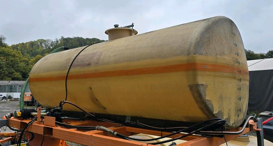 Mulag 5000FL 5m3 Wassertank Speidel Wasserfass für Unimog UGE UGN 405 U300 400 500 427 430 LKW Boschung wassertank Laugentank Bewässerung 5000liter LKW - Tank kontejner: slika 4 Mulag 5000FL 5m3 Wassertank Speidel Wasserfass für Unimog UGE UGN 405 U300 400 500 427 430 LKW Boschung wassertank Laugentank Bewässerung 5000liter LKW - Tank kontejner: slika 4