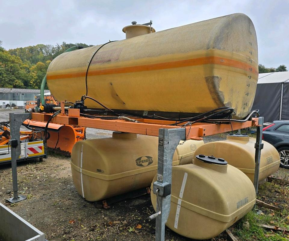 Mulag 5000FL 5m3 Wassertank Speidel Wasserfass für Unimog UGE UGN 405 U300 400 500 427 430 LKW Boschung wassertank Laugentank Bewässerung 5000liter LKW - Tank kontejner: slika 3 Mulag 5000FL 5m3 Wassertank Speidel Wasserfass für Unimog UGE UGN 405 U300 400 500 427 430 LKW Boschung wassertank Laugentank Bewässerung 5000liter LKW - Tank kontejner: slika 3