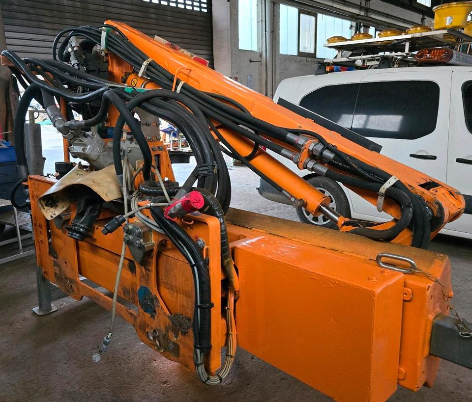 Mulag MFK 500 Mähausleger Böschungsmäher Böschungsmulcher Seitenmulcher 600 für Unimog 405 400 500 430 530 - Kranska kosilica: slika 3 Mulag MFK 500 Mähausleger Böschungsmäher Böschungsmulcher Seitenmulcher 600 für Unimog 405 400 500 430 530 - Kranska kosilica: slika 3