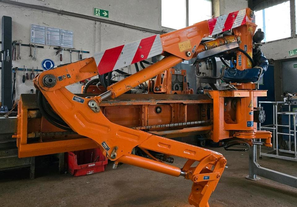 Mulag MFK 500 Mähausleger Böschungsmäher Böschungsmulcher Seitenmulcher 600 für Unimog 405 400 500 430 530 - Kranska kosilica: slika 2 Mulag MFK 500 Mähausleger Böschungsmäher Böschungsmulcher Seitenmulcher 600 für Unimog 405 400 500 430 530 - Kranska kosilica: slika 2