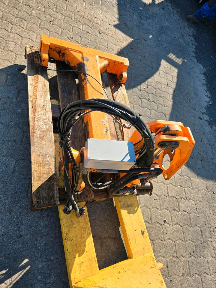 Mulag TR Torsionsrahmen Unimog 405 U300 300 U 400 500 Mercedes-Benz Böschungsmäher Böschungsmulcher Mähausleger FME 600 700 MKM FMK - Kranska kosilica: slika 4 Mulag TR Torsionsrahmen Unimog 405 U300 300 U 400 500 Mercedes-Benz Böschungsmäher Böschungsmulcher Mähausleger FME 600 700 MKM FMK - Kranska kosilica: slika 4