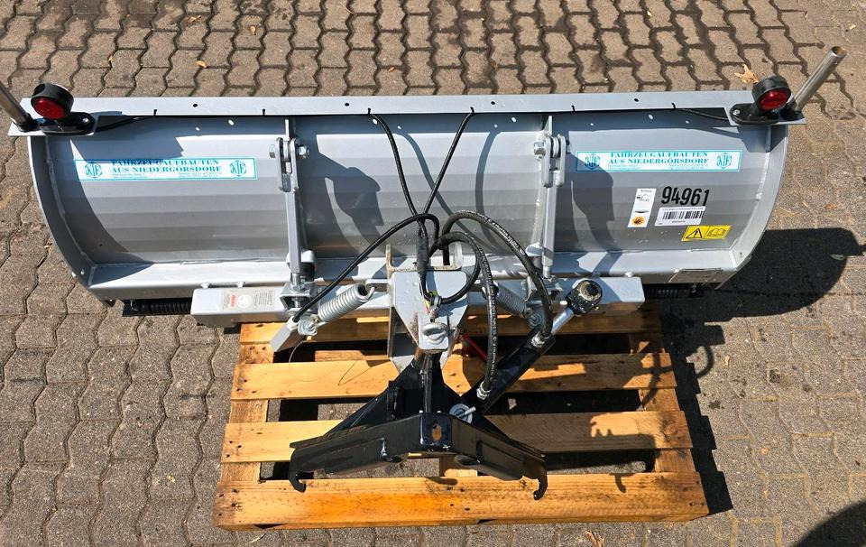 NEUWARE KIF Schneepflug CM 1600 Schneeschieber Schneeschild Winterdienst Räumschild passend für Multicar Kramer Iseki Kubota Kleintraktor - Raonik za sneg: slika 2 NEUWARE KIF Schneepflug CM 1600 Schneeschieber Schneeschild Winterdienst Räumschild passend für Multicar Kramer Iseki Kubota Kleintraktor - Raonik za sneg: slika 2