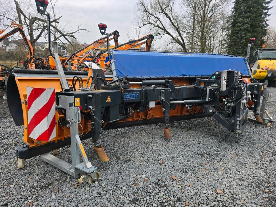 Neuer Schneepflug Schmidt ML 51-A 5,1m Schneeschild mit 24v Hydraulikanlage Schneeschieber Schmidt passend für LKW Autobahn Winterdienst - Raonik za sneg: slika 2 Neuer Schneepflug Schmidt ML 51-A 5,1m Schneeschild mit 24v Hydraulikanlage Schneeschieber Schmidt passend für LKW Autobahn Winterdienst - Raonik za sneg: slika 2