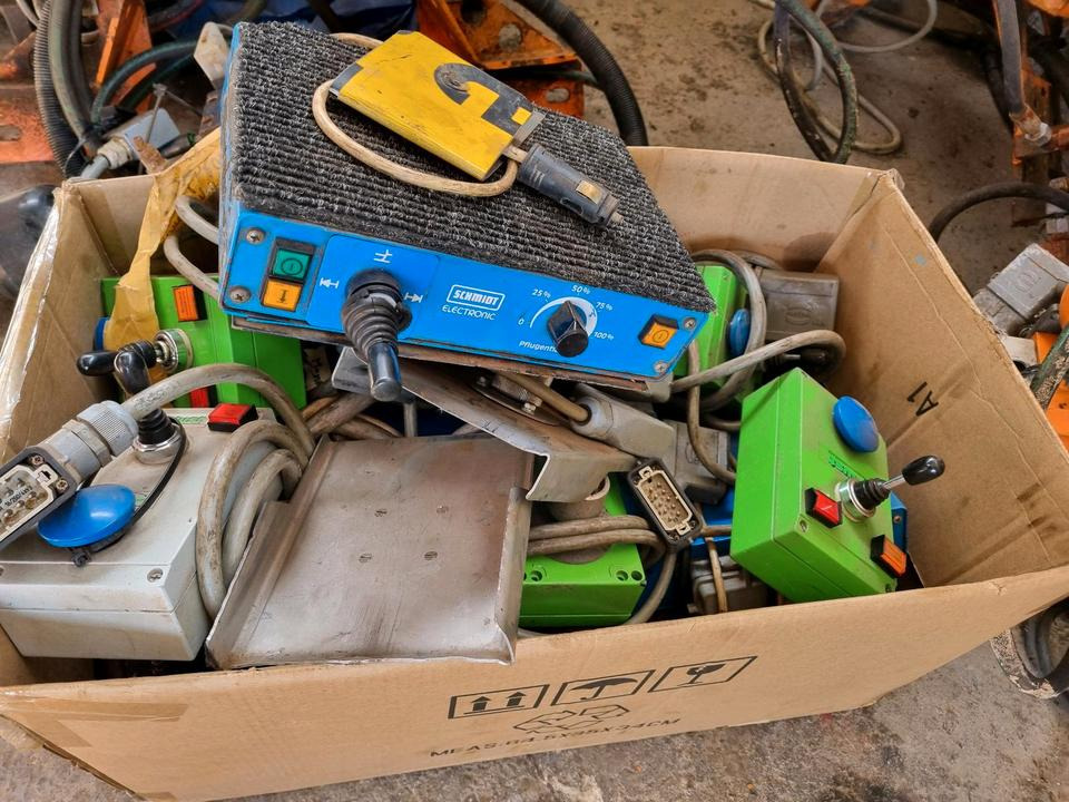 Schneepflughydraulik Schmidt Beilhack Elektrohydraulik Schneepflüge Schneeschild Schneeschieber LKW Unimog Bordcomputer Steuerung - Upravljačka jedinica za Korisno/ Posebno vozilo: slika 1 Schneepflughydraulik Schmidt Beilhack Elektrohydraulik Schneepflüge Schneeschild Schneeschieber LKW Unimog Bordcomputer Steuerung - Upravljačka jedinica za Korisno/ Posebno vozilo: slika 1