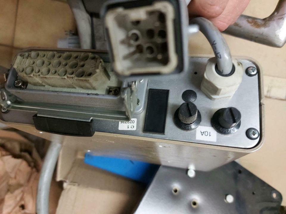 Steuerung Bedienung Küpper Weisser Salzstreuer Bedienpult - Električni sistem za Korisno/ Posebno vozilo: slika 3 Steuerung Bedienung Küpper Weisser Salzstreuer Bedienpult - Električni sistem za Korisno/ Posebno vozilo: slika 3