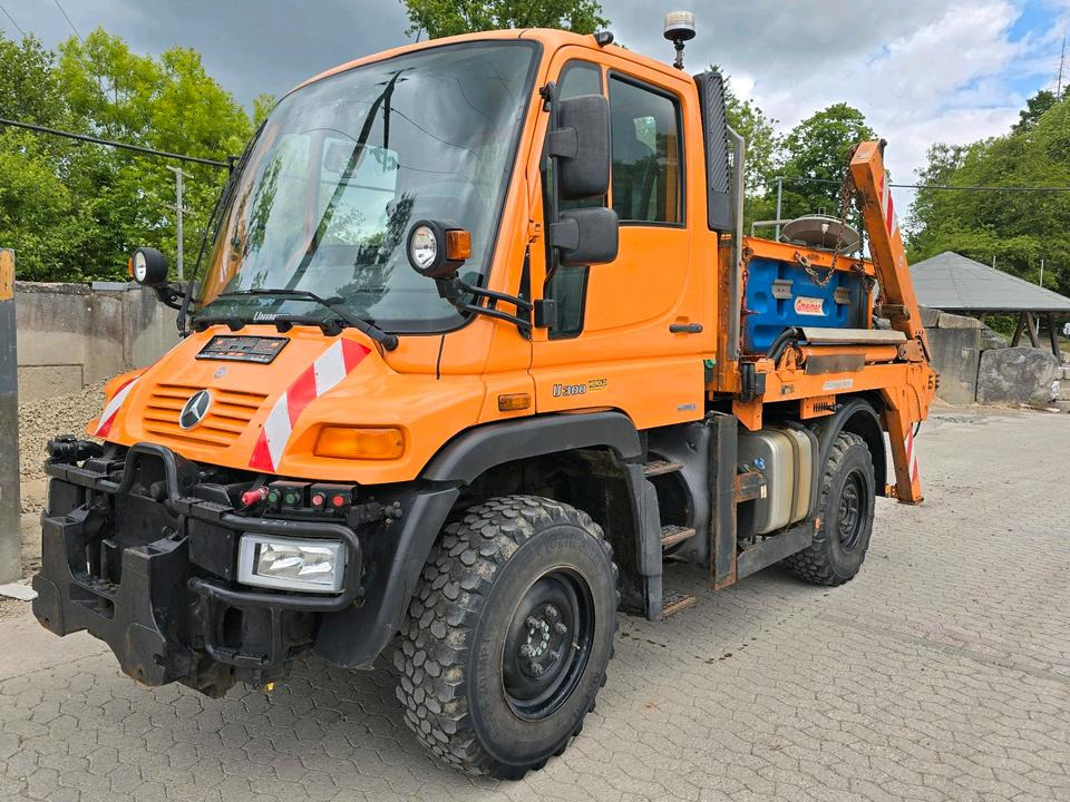 Unimog 405/10 U300 Bluetec 5 Mercedes-Benz U 300 UGE UGN mit Jotha Absetzkipper combi con 4518 Absetzer - Vozilo za čišćenje snega: slika 3 Unimog 405/10 U300 Bluetec 5 Mercedes-Benz U 300 UGE UGN mit Jotha Absetzkipper combi con 4518 Absetzer - Vozilo za čišćenje snega: slika 3