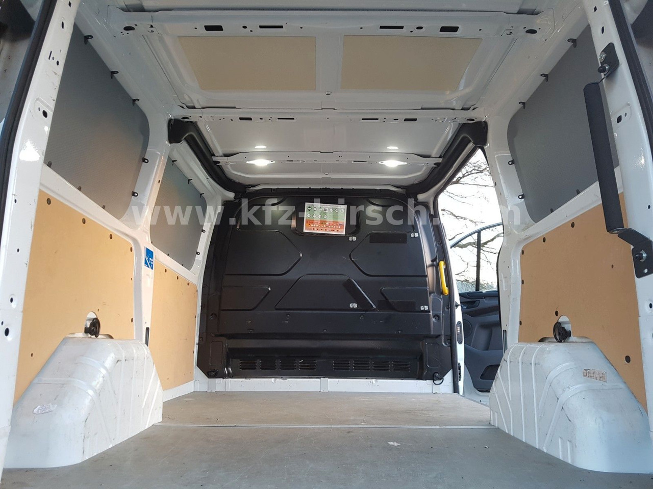 Putnički kombi Ford Transit Custom 1.Hd,Klima,Sitzhzg,Bluetooth,Temp: slika 15