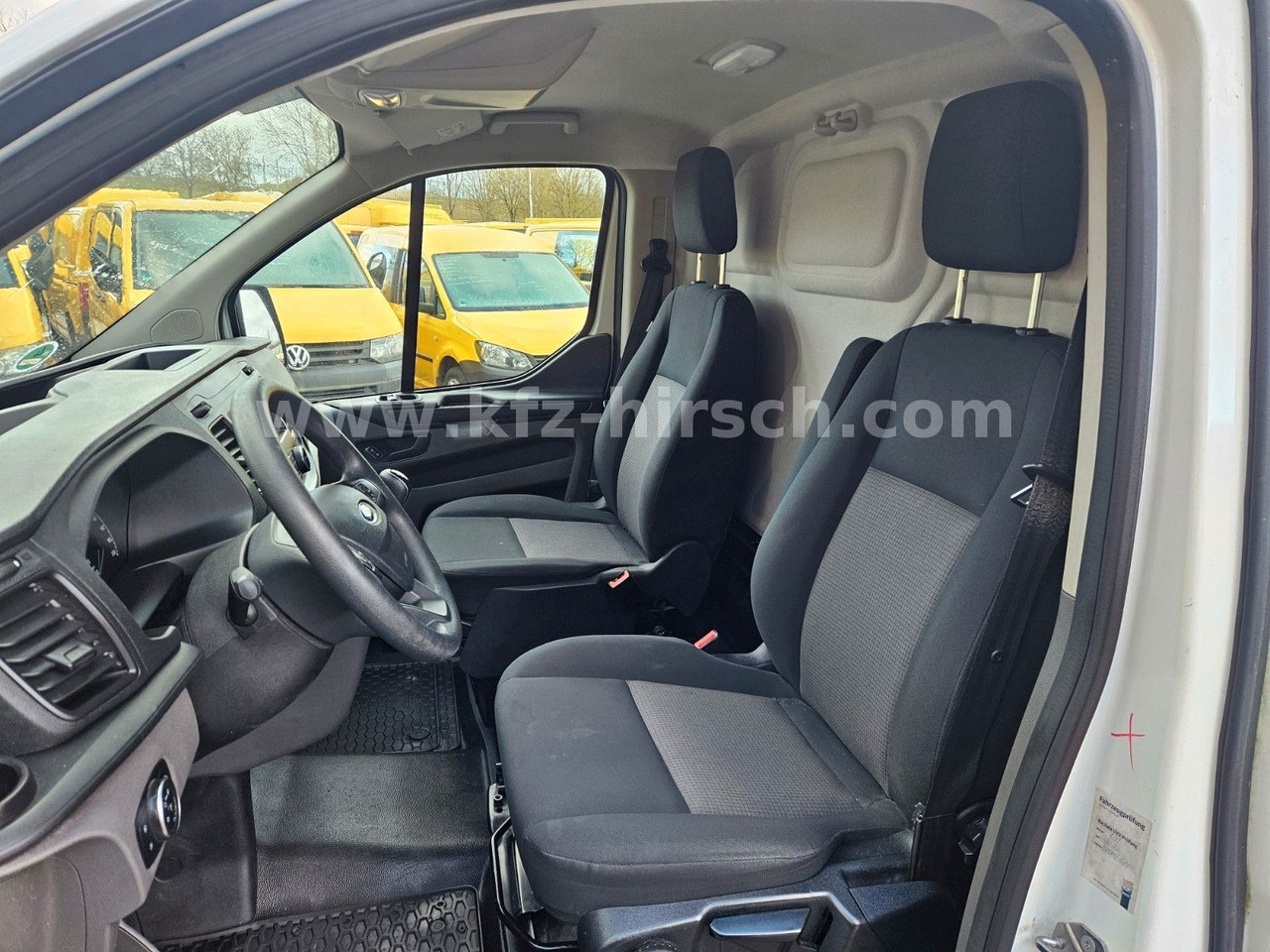 Putnički kombi Ford Transit Custom 1.Hd,Klima,Sitzhzg,Bluetooth,Temp: slika 10