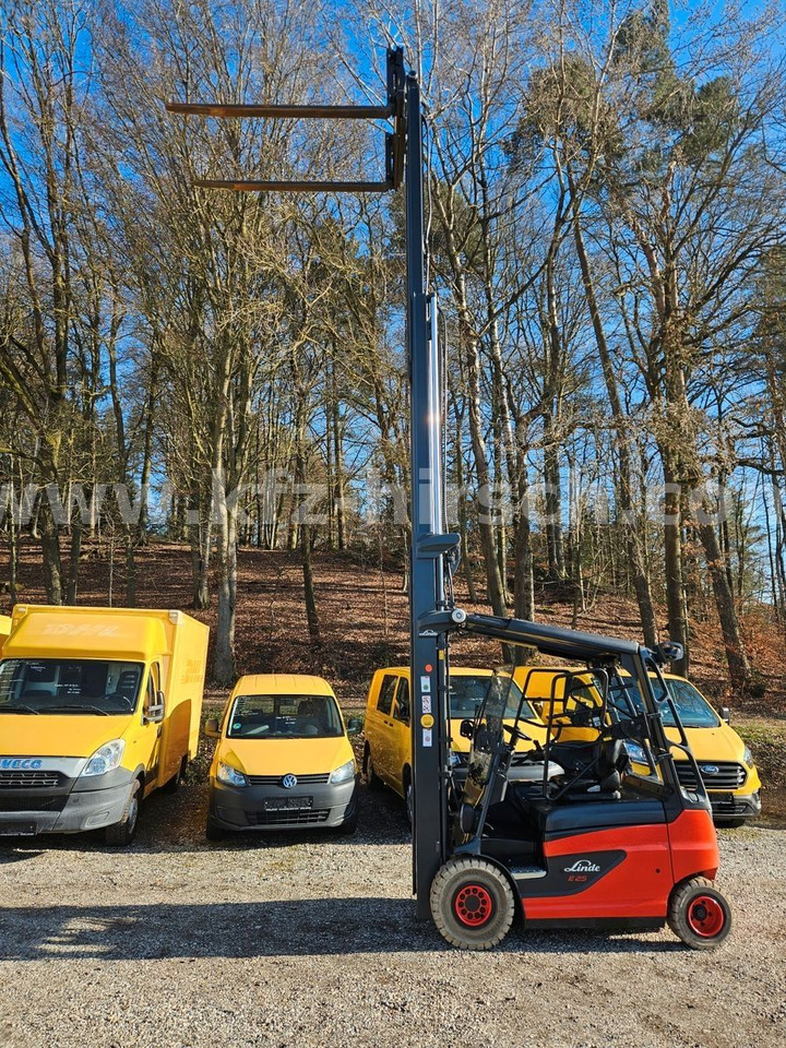 Linde E25 R Roadster , 6.880mm Hubhöhe, StVZO hydr. Zi - Električni viljuškar: slika 1 Linde E25 R Roadster , 6.880mm Hubhöhe, StVZO hydr. Zi - Električni viljuškar: slika 1