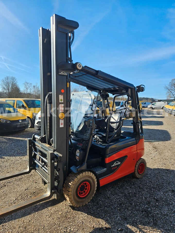 Linde E25 R Roadster , 6.880mm Hubhöhe, StVZO hydr. Zi - Električni viljuškar: slika 5 Linde E25 R Roadster , 6.880mm Hubhöhe, StVZO hydr. Zi - Električni viljuškar: slika 5
