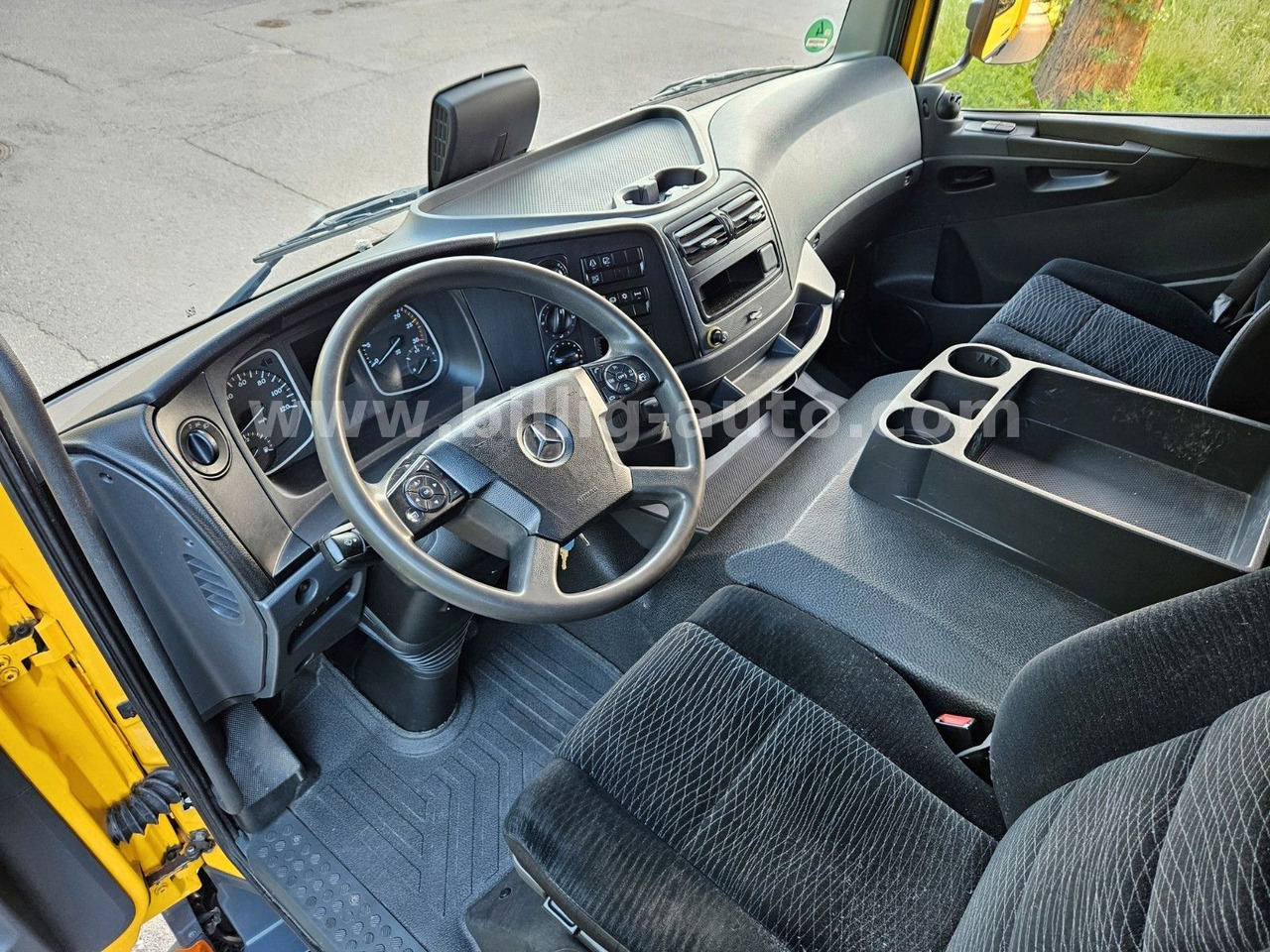 Kamion sa zatvorenim sandukom Mercedes-Benz Atego 1327 L * BREMS/SPUR-ASS*DIFF.*LBW*AHK*7.2m: slika 8