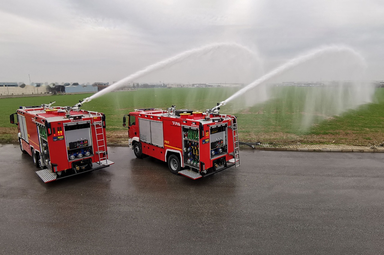 EFEMMAK Lx-Industrial Fire Vehicle - Vatrogasni kamion: slika 2 EFEMMAK Lx-Industrial Fire Vehicle - Vatrogasni kamion: slika 2