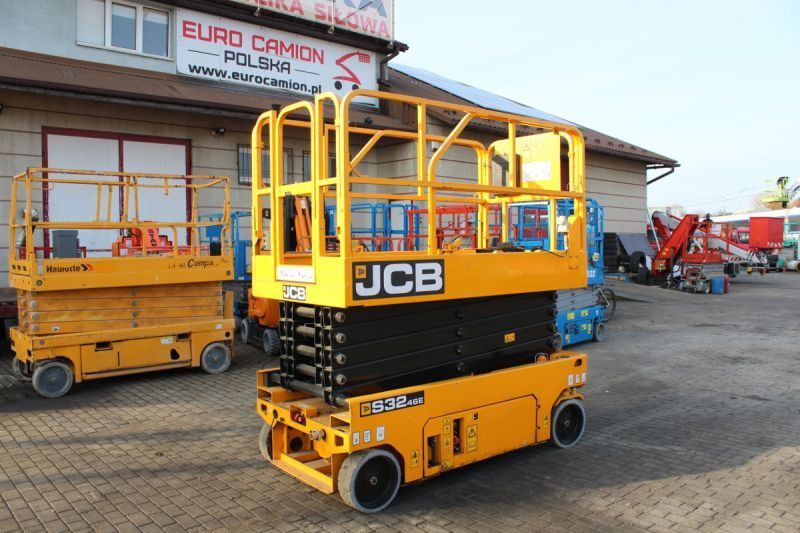 JCB podnośnik nożycowy elektryczny 12 m JCB S3246E - Lift u obliku makaza: slika 1 JCB podnośnik nożycowy elektryczny 12 m JCB S3246E - Lift u obliku makaza: slika 1