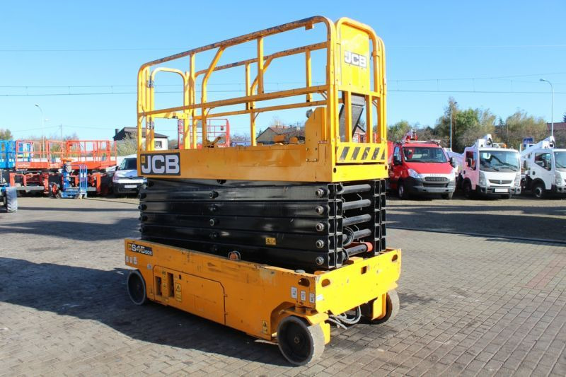 JCB podnośnik nożycowy elektryczny 16 m JCB S4550E - Lift u obliku makaza: slika 3 JCB podnośnik nożycowy elektryczny 16 m JCB S4550E - Lift u obliku makaza: slika 3