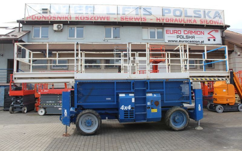 Podnośnik nożycowy 4x4 spalinowy 15 m Genie GS4390 - Lift u obliku makaza: slika 5 Podnośnik nożycowy 4x4 spalinowy 15 m Genie GS4390 - Lift u obliku makaza: slika 5