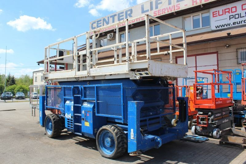 Podnośnik nożycowy 4x4 spalinowy 18 m Genie GS 5390 RT - Lift u obliku makaza: slika 2 Podnośnik nożycowy 4x4 spalinowy 18 m Genie GS 5390 RT - Lift u obliku makaza: slika 2