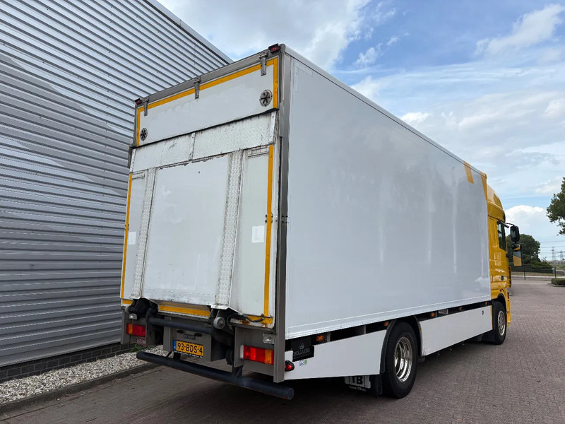 DAF XF 105.460 SUPER SPACE CAB / GEISOLEERDE OPBOUW / DHOLLANDIA 2500 kg / LOW KM - Kamion sa zatvorenim sandukom: slika 4 DAF XF 105.460 SUPER SPACE CAB / GEISOLEERDE OPBOUW / DHOLLANDIA 2500 kg / LOW KM - Kamion sa zatvorenim sandukom: slika 4