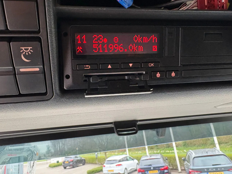 Kamion sa tovarnim sandukom MAN TGL 8.250 / OPEN LAADBAK / SLAAP CABINE / 6 CILINDER / AUTOMAAT / APK - TUV JANUARI 2026: slika 12