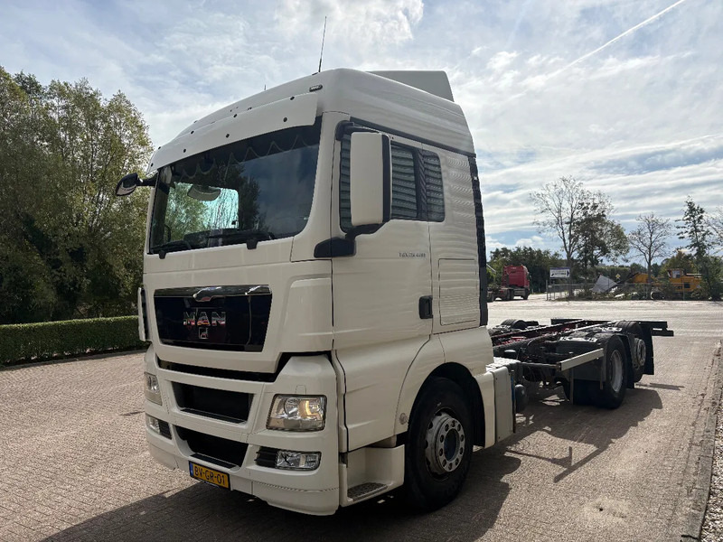 MAN TGX 26.400 / 6x2-2 LL / TUV - APK DECEMBER 2025 / - Kamion sa golom šasijom i zatvorenom kabinom: slika 2 MAN TGX 26.400 / 6x2-2 LL / TUV - APK DECEMBER 2025 / - Kamion sa golom šasijom i zatvorenom kabinom: slika 2