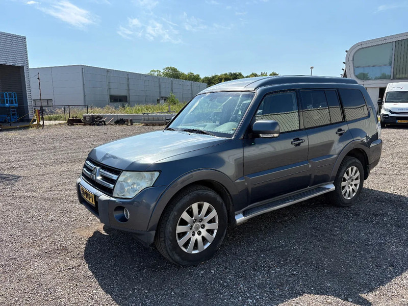 Mitsubishi Pajero PAJERO 3.2 DID AT LWB HRV PAJERO PAJERO 3.2 DID AT LWB HRV / 4x4 / - Automobil: slika 1 Mitsubishi Pajero PAJERO 3.2 DID AT LWB HRV PAJERO PAJERO 3.2 DID AT LWB HRV / 4x4 / - Automobil: slika 1