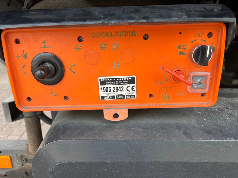 SYSTEM TRAILERS 1x gestuurd / LAADKLEP DHOLLANDIA 2500 KG / EIGEN ACCU'S / APK - TUV nieuw / - Poluprikolica sa zatvorenim sandukom: slika 5 SYSTEM TRAILERS 1x gestuurd / LAADKLEP DHOLLANDIA 2500 KG / EIGEN ACCU'S / APK - TUV nieuw / - Poluprikolica sa zatvorenim sandukom: slika 5