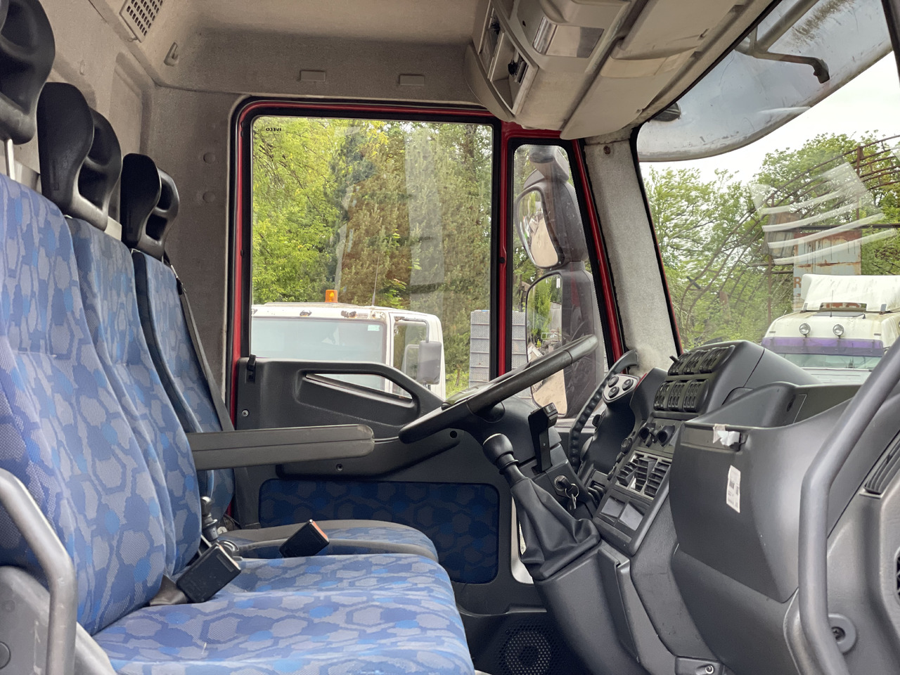 Kamion sa dizalicom IVECO EUROCARGO: slika 14 Kamion sa dizalicom IVECO EUROCARGO: slika 14