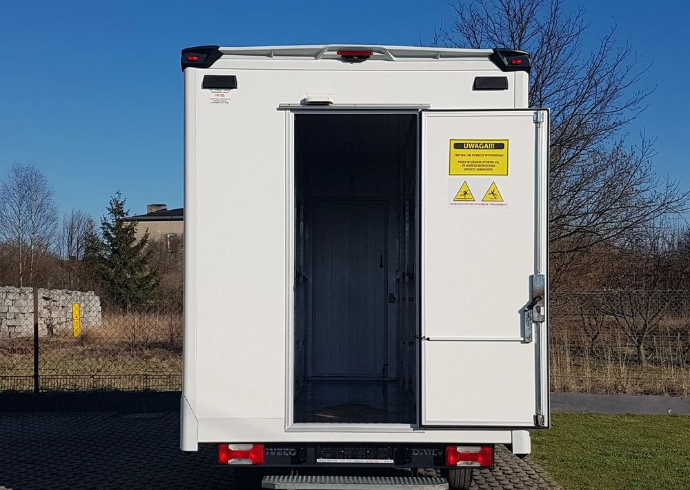 Iveco DAILY KONTENER NISKOPODŁOGOWY 4,43x2,23x2,42 SKLEP FOODTRUCK BAR KLIMA KONIOWÓZ KAMPER - Hrana kamion: slika 5 Iveco DAILY KONTENER NISKOPODŁOGOWY 4,43x2,23x2,42 SKLEP FOODTRUCK BAR KLIMA KONIOWÓZ KAMPER - Hrana kamion: slika 5