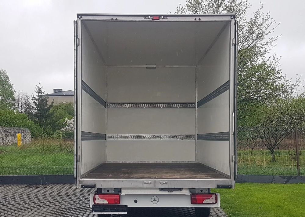 Mercedes-Benz Sprinter KONTENER 8EP 4,11x2,15x2,30 KLIMA 314 CDI MANUAL KRAJOWY AC - Dostavno vozilo sa zatvorenim sandukom: slika 5 Mercedes-Benz Sprinter KONTENER 8EP 4,11x2,15x2,30 KLIMA 314 CDI MANUAL KRAJOWY AC - Dostavno vozilo sa zatvorenim sandukom: slika 5