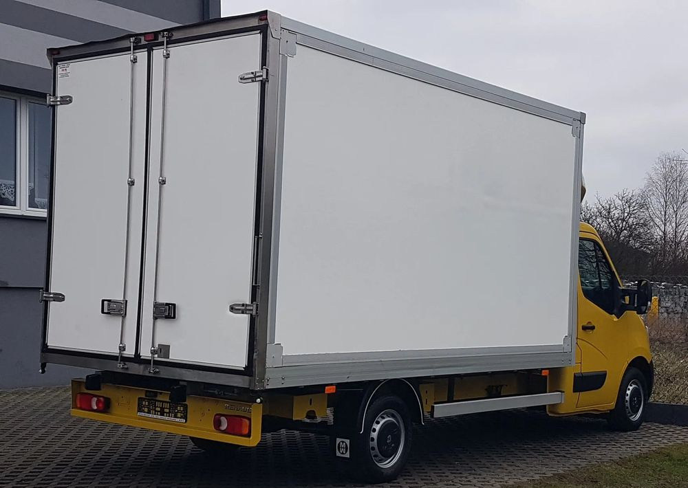 Renault MASTER KONTENER 8EP 4,21x2,23x2,22 KLIMA MANUAL KRAJOWY 6-BIEGÓW - Dostavno vozilo sa zatvorenim sandukom: slika 4 Renault MASTER KONTENER 8EP 4,21x2,23x2,22 KLIMA MANUAL KRAJOWY 6-BIEGÓW - Dostavno vozilo sa zatvorenim sandukom: slika 4