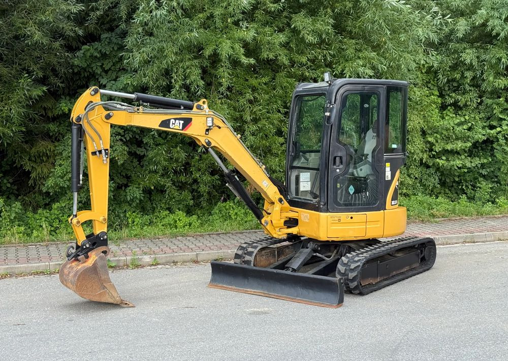 Caterpillar Minikoparka * CAT 303.5 E CR * Sprowadzona ! * Bardzo Dobry Stan * Minikoparka - Bager guseničar: slika 1 Caterpillar Minikoparka * CAT 303.5 E CR * Sprowadzona ! * Bardzo Dobry Stan * Minikoparka - Bager guseničar: slika 1
