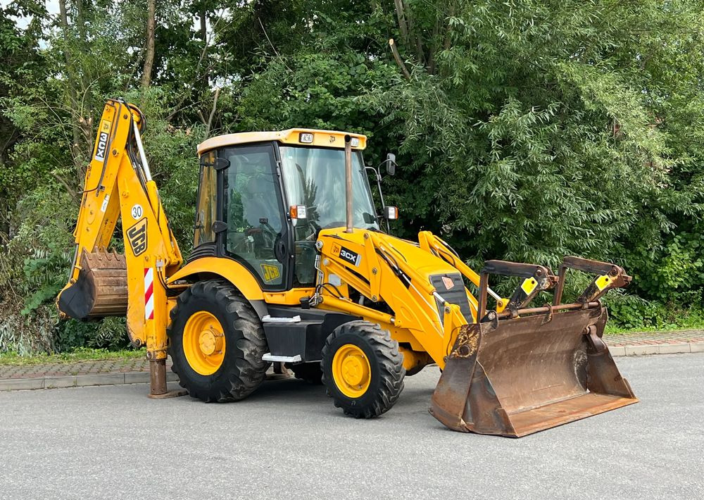 JCB KOPARKO ŁADOWARKA JCB 3CX STAN DOBRY - Bager utovarivač: slika 2 JCB KOPARKO ŁADOWARKA JCB 3CX STAN DOBRY - Bager utovarivač: slika 2