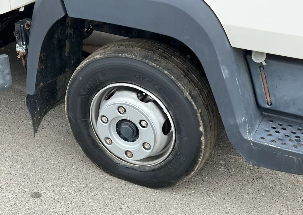 MAN MAN 8-180 KONTENER WINDA ZAŁADOWCZA - Kamion sa zatvorenim sandukom: slika 5 MAN MAN 8-180 KONTENER WINDA ZAŁADOWCZA - Kamion sa zatvorenim sandukom: slika 5