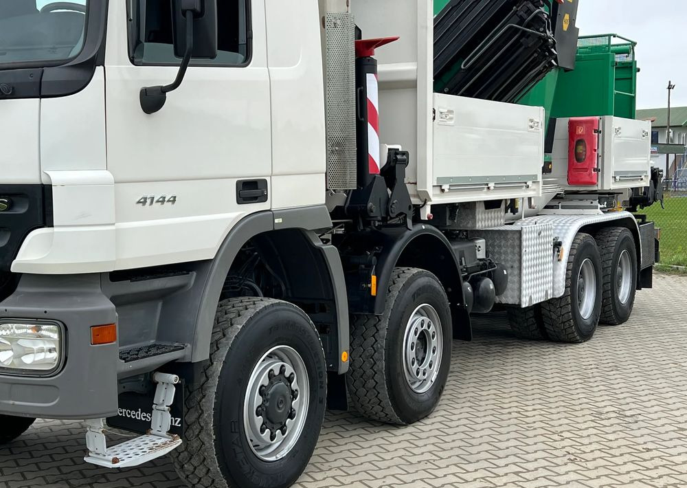 Mercedes-Benz * HDS Palfinger 150002 + FLY JIB PJ 170 * Mercedes Actros 8x6 * Dźwig * 40 TON * Wyciągarka * 35 Metrów * Kosz * - Kamion sa dizalicom: slika 5 Mercedes-Benz * HDS Palfinger 150002 + FLY JIB PJ 170 * Mercedes Actros 8x6 * Dźwig * 40 TON * Wyciągarka * 35 Metrów * Kosz * - Kamion sa dizalicom: slika 5