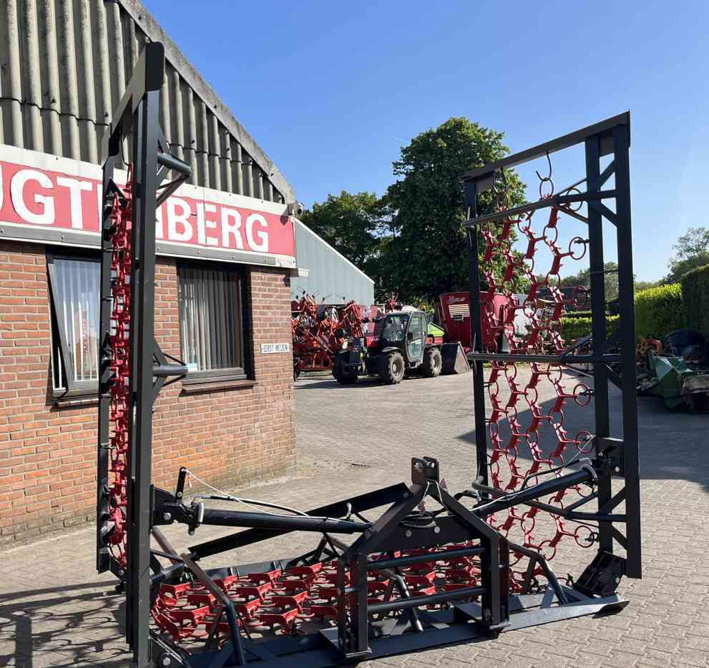 Hofstede Nieuwe 8 meter weidesleep. weidebouwmachines - Lančana drljača: slika 2 Hofstede Nieuwe 8 meter weidesleep. weidebouwmachines - Lančana drljača: slika 2