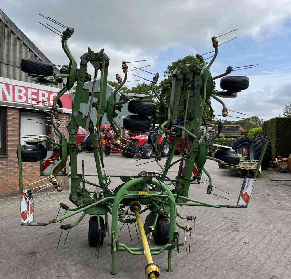 Krone KW 8.80/8 Schudder Tedder Kreiselheuer weidebouwmachines - Prevrtač/ Grabuljač: slika 2 Krone KW 8.80/8 Schudder Tedder Kreiselheuer weidebouwmachines - Prevrtač/ Grabuljač: slika 2