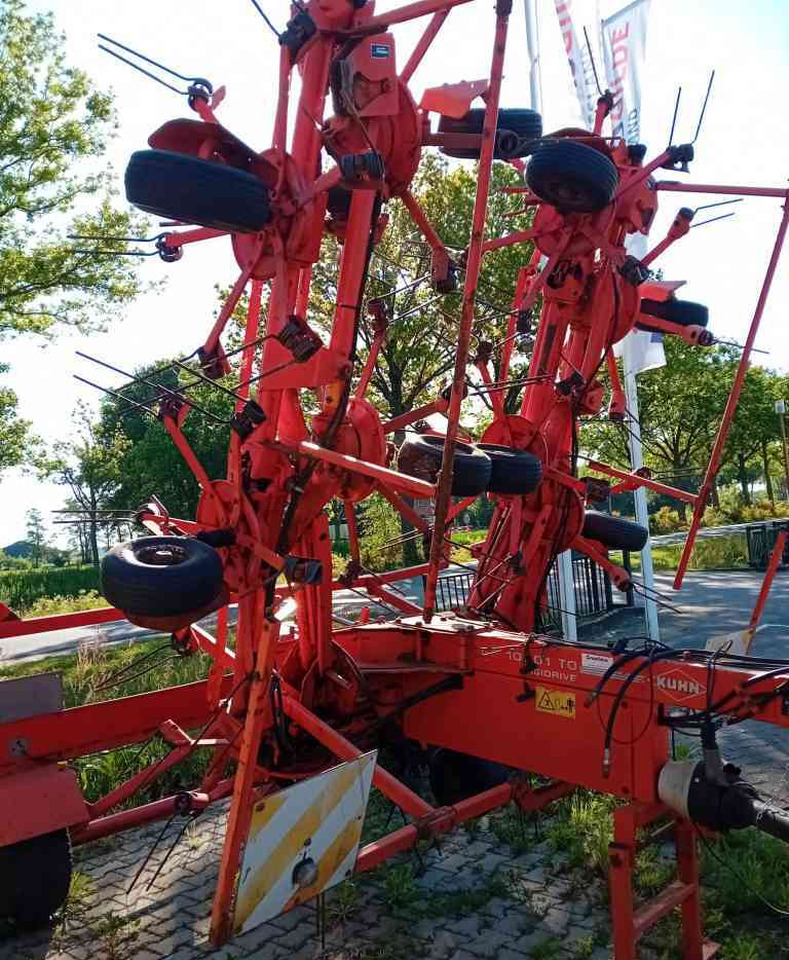 Kuhn GF10601TO schudder, weidebouwmachines - Prevrtač/ Grabuljač: slika 4 Kuhn GF10601TO schudder, weidebouwmachines - Prevrtač/ Grabuljač: slika 4