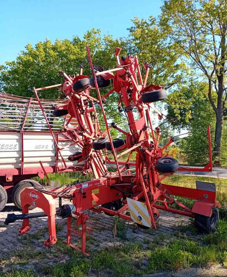 Kuhn GF10601TO schudder, weidebouwmachines - Prevrtač/ Grabuljač: slika 1 Kuhn GF10601TO schudder, weidebouwmachines - Prevrtač/ Grabuljač: slika 1