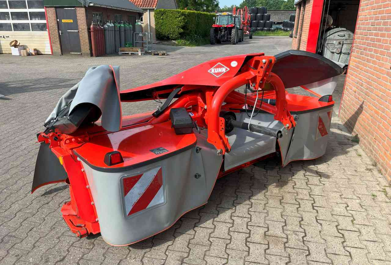 Kuhn GMD3123F-FF frontmaaier weidebouwmachines - Kosačica: slika 3 Kuhn GMD3123F-FF frontmaaier weidebouwmachines - Kosačica: slika 3