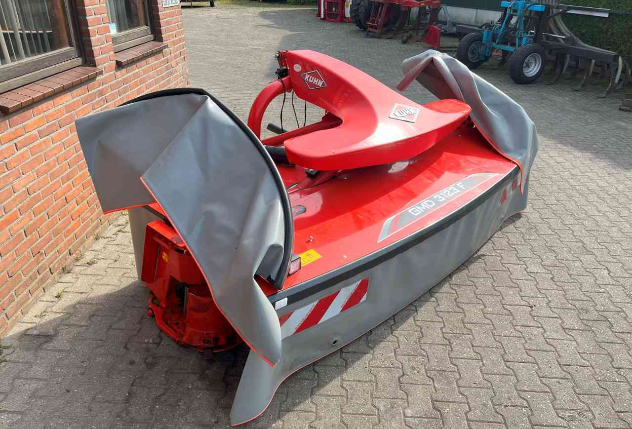 Kuhn GMD3123F-FF frontmaaier weidebouwmachines - Kosačica: slika 2 Kuhn GMD3123F-FF frontmaaier weidebouwmachines - Kosačica: slika 2