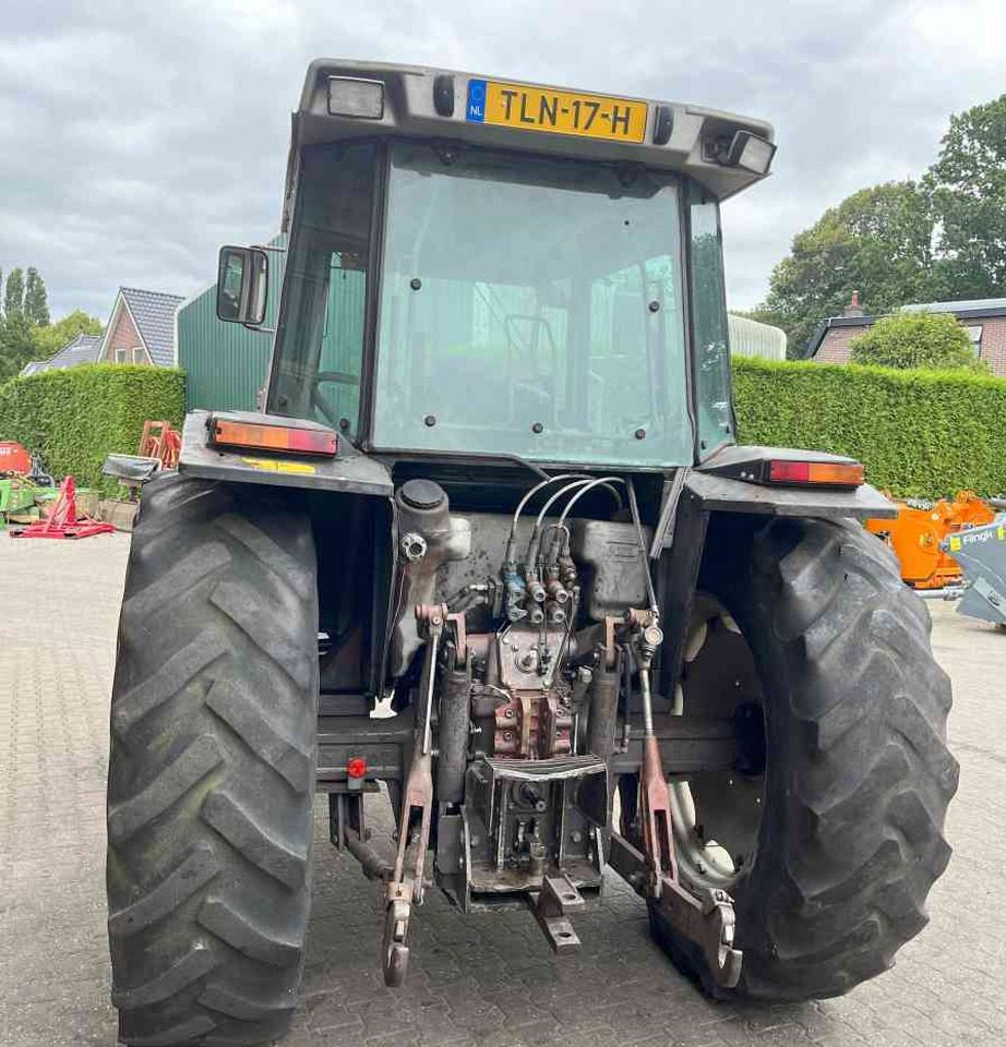 Massey Ferguson 3080 Speedshift Tractoren - Traktor: slika 4 Massey Ferguson 3080 Speedshift Tractoren - Traktor: slika 4