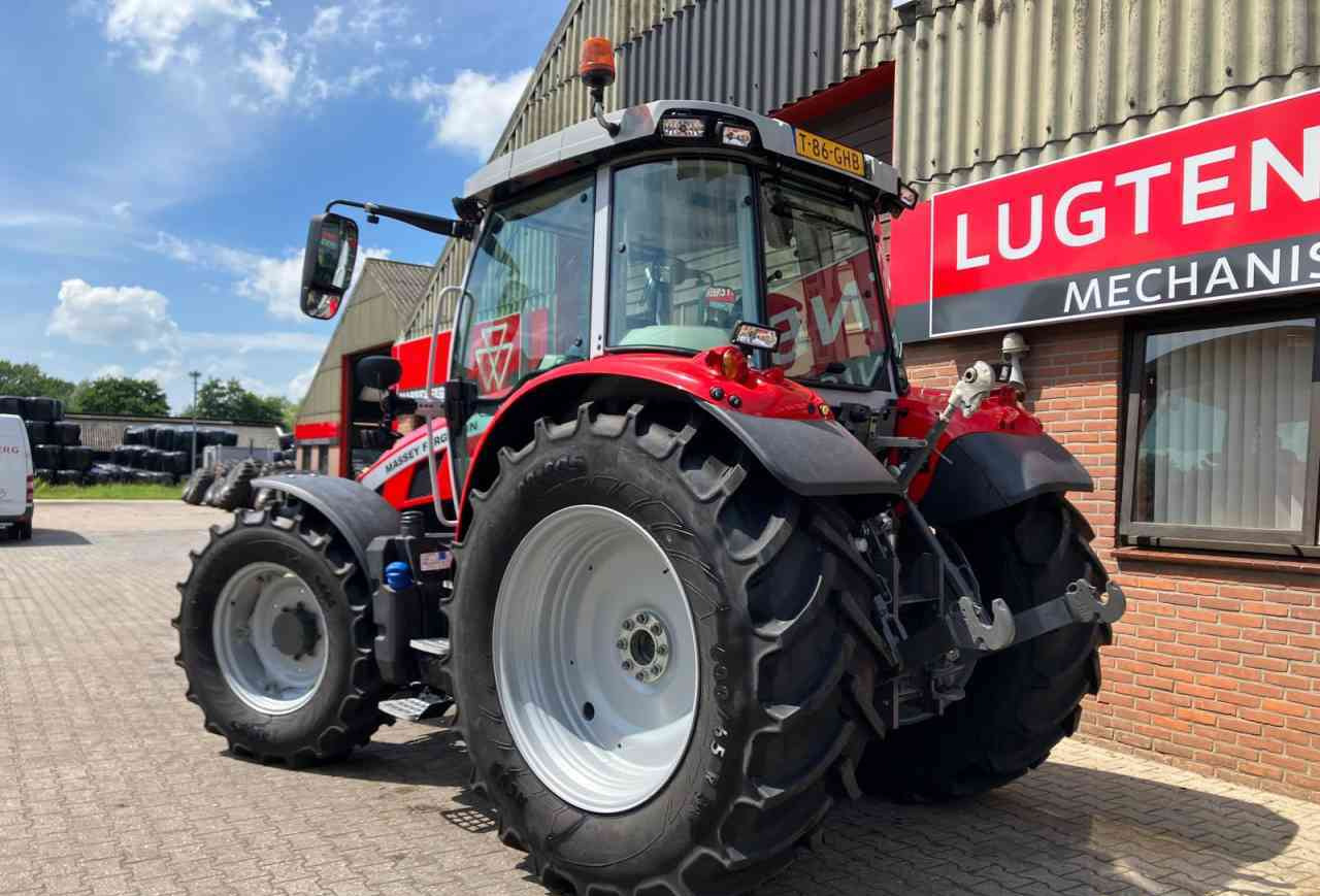 Massey Ferguson 5S.125 Dyna-4 Essential tractoren. - Traktor: slika 4 Massey Ferguson 5S.125 Dyna-4 Essential tractoren. - Traktor: slika 4