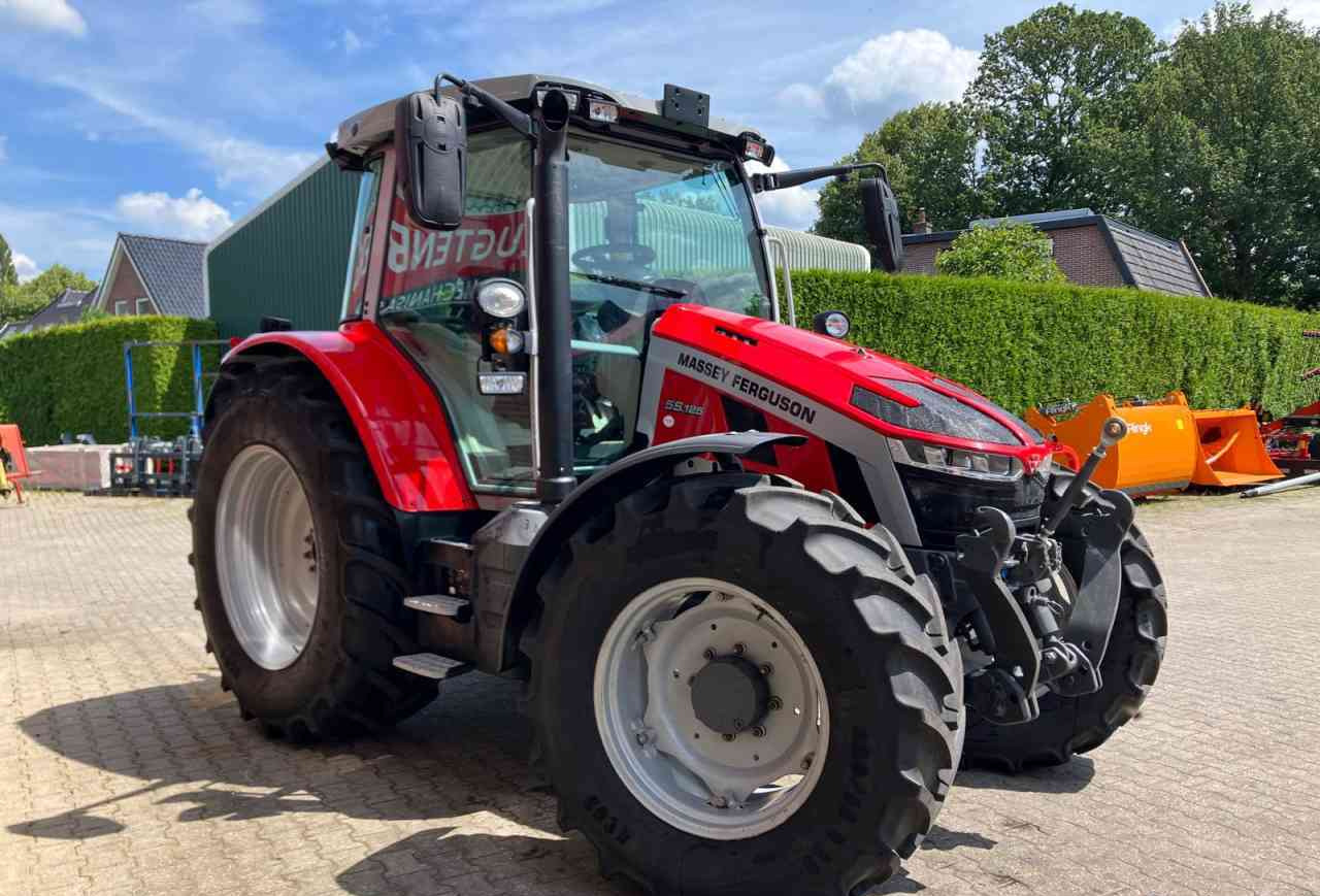 Massey Ferguson 5S.125 Dyna-4 Essential tractoren. - Traktor: slika 2 Massey Ferguson 5S.125 Dyna-4 Essential tractoren. - Traktor: slika 2