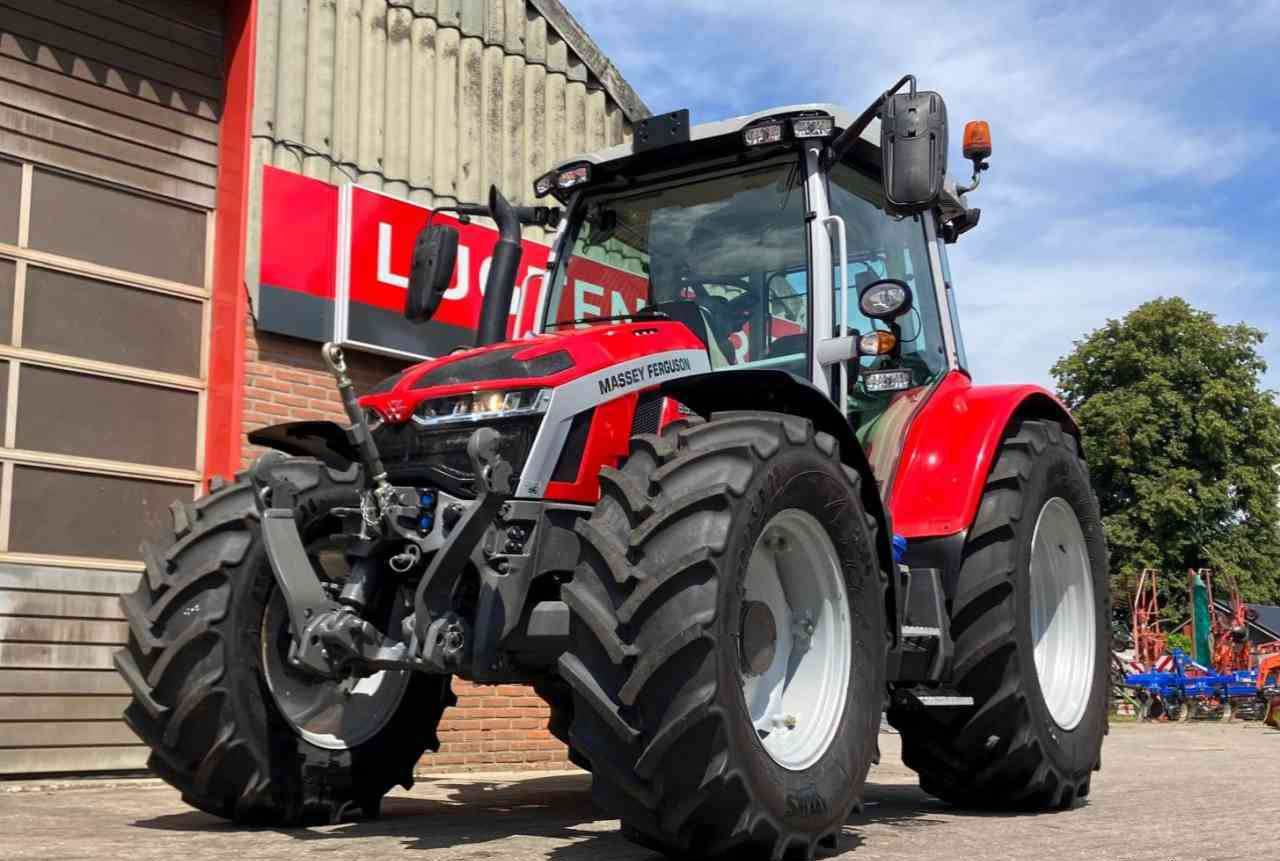 Massey Ferguson 5S.125 Dyna-4 *Verkocht/sold* - Traktor: slika 3 Massey Ferguson 5S.125 Dyna-4 *Verkocht/sold* - Traktor: slika 3