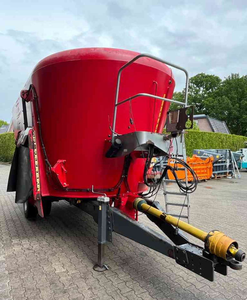 Peecon VME 250 Voermengwagen voermachines - Prikolica za mešanje stočne hrane: slika 3 Peecon VME 250 Voermengwagen voermachines - Prikolica za mešanje stočne hrane: slika 3