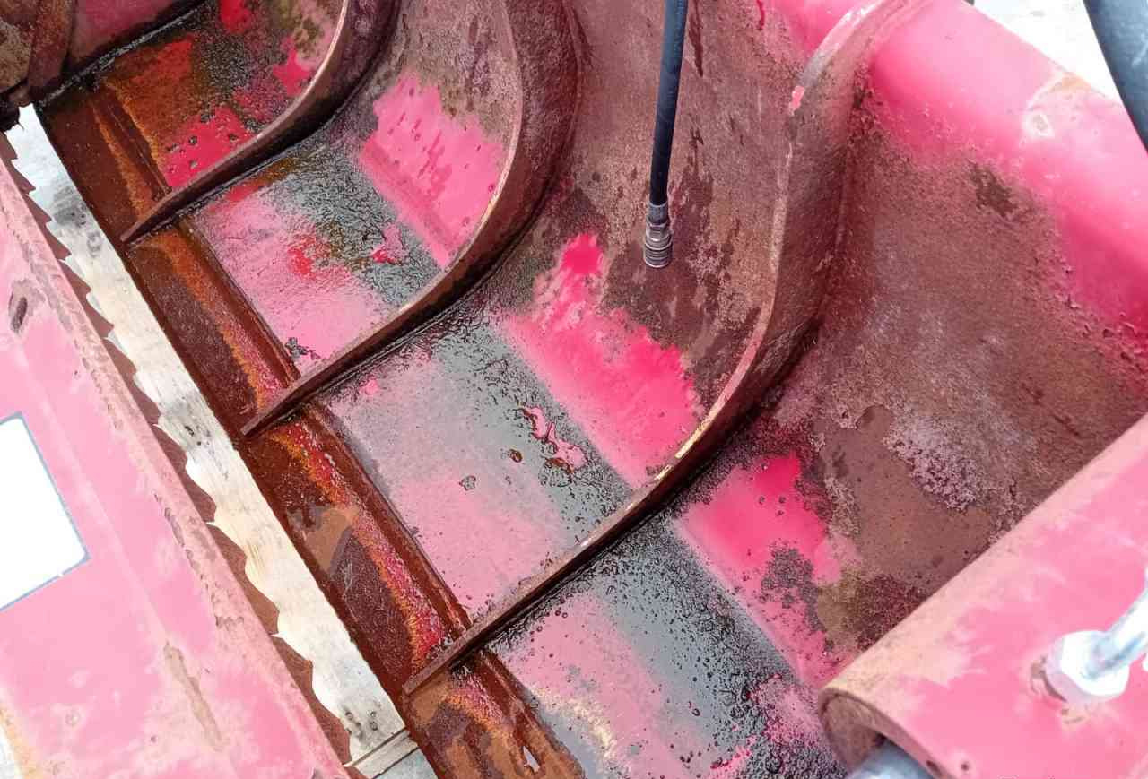 Redrock Allround 85-200 kuilhapper Volvo L30 aansl. voermachines - Oprema za silose: slika 5 Redrock Allround 85-200 kuilhapper Volvo L30 aansl. voermachines - Oprema za silose: slika 5