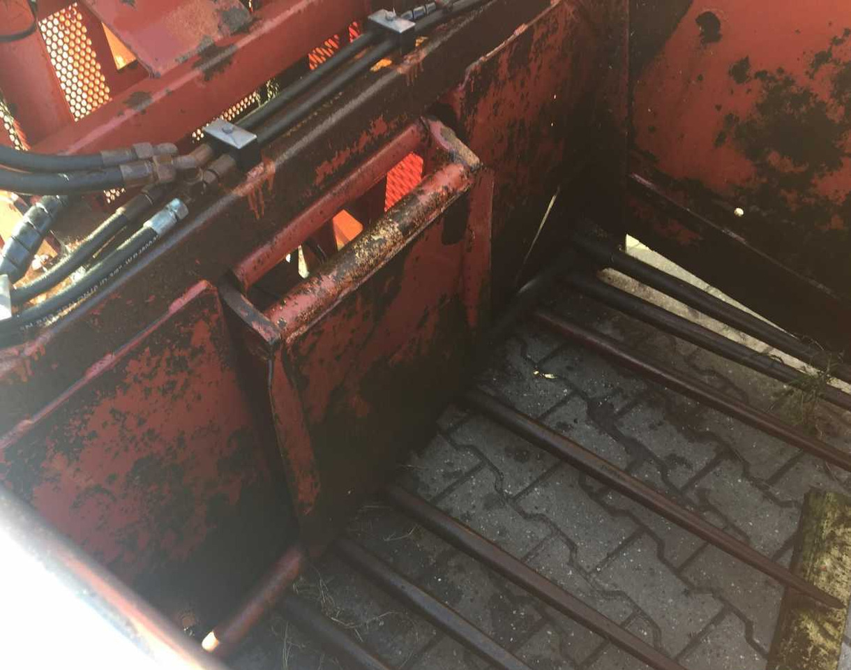 Strautmann Silozanger Kuilhapper voermachines - Oprema za silose: slika 3 Strautmann Silozanger Kuilhapper voermachines - Oprema za silose: slika 3