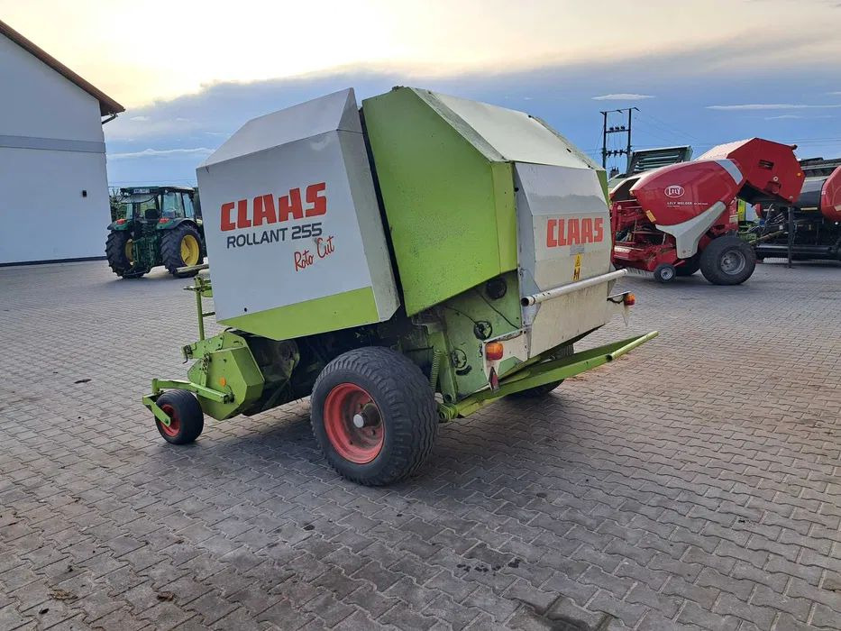 Claas Rollant 255 RC - Balirka za okrugle bale: slika 4 Claas Rollant 255 RC - Balirka za okrugle bale: slika 4