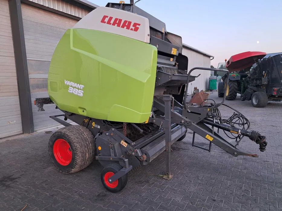 Claas Variant 385 Roto Cut - Balirka za okrugle bale: slika 1 Claas Variant 385 Roto Cut - Balirka za okrugle bale: slika 1