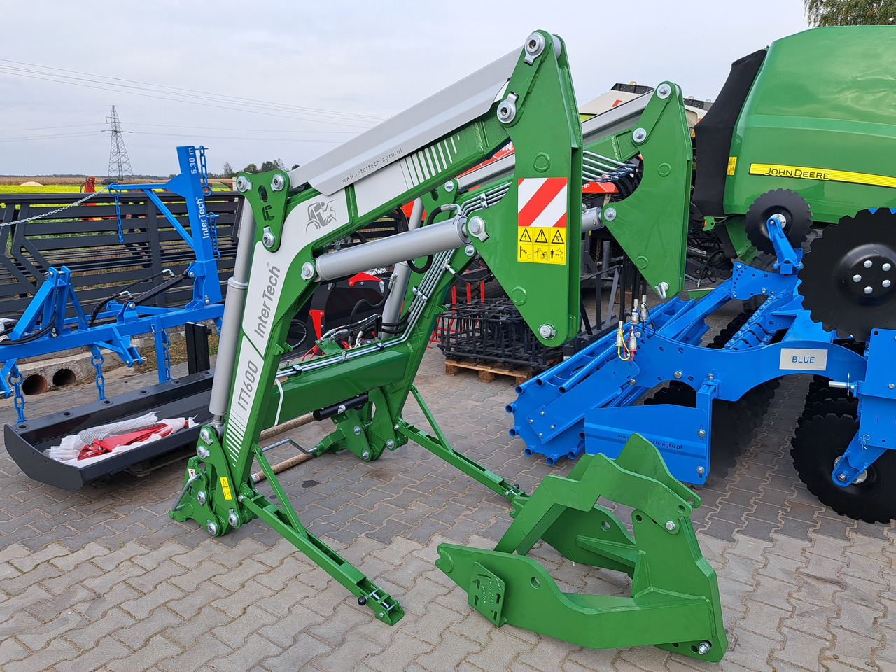 INTER-TECH IT 1600 JOHN DEERE 5080,5090,5100 - Traktor: slika 2 INTER-TECH IT 1600 JOHN DEERE 5080,5090,5100 - Traktor: slika 2